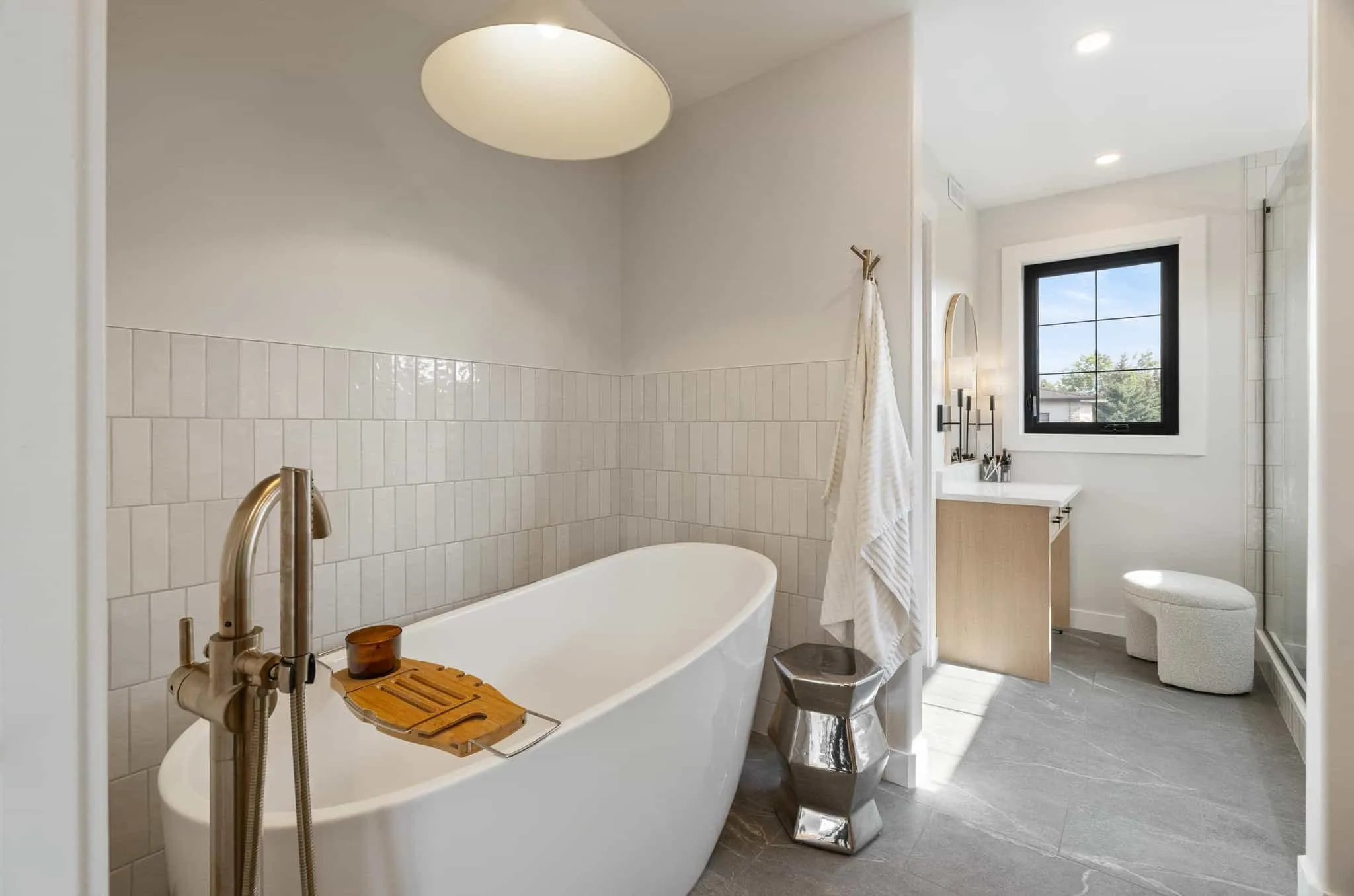 2047 Wascana Greens 30. Onsuite Bathroom